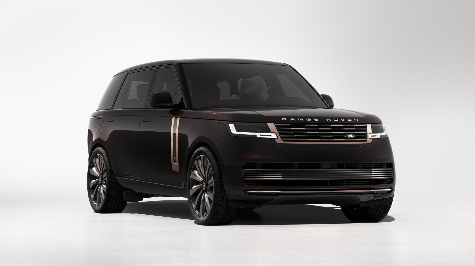 Exclusive Range Rover SV Ranthambore Edition Unveiled in India | GearFliQ
